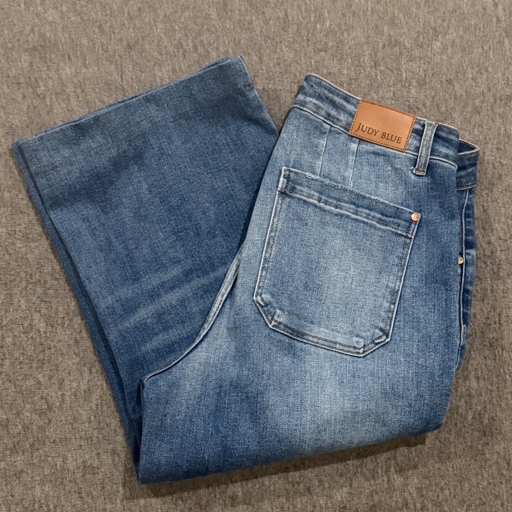 Judy Blue Women 14W Wide Leg Crop Jeans Medium Wash Patch Pocket JB88904-MD